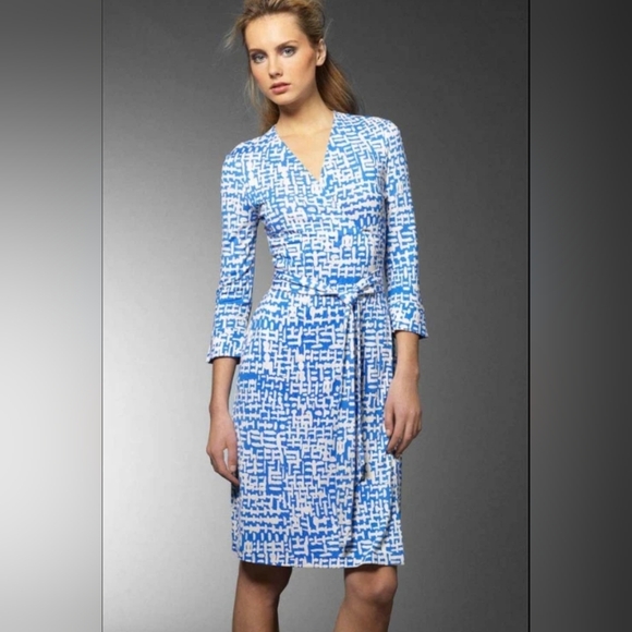 100% Silk wrap dress Diane Von Furstenberg Blue & White - Picture 7 of 7